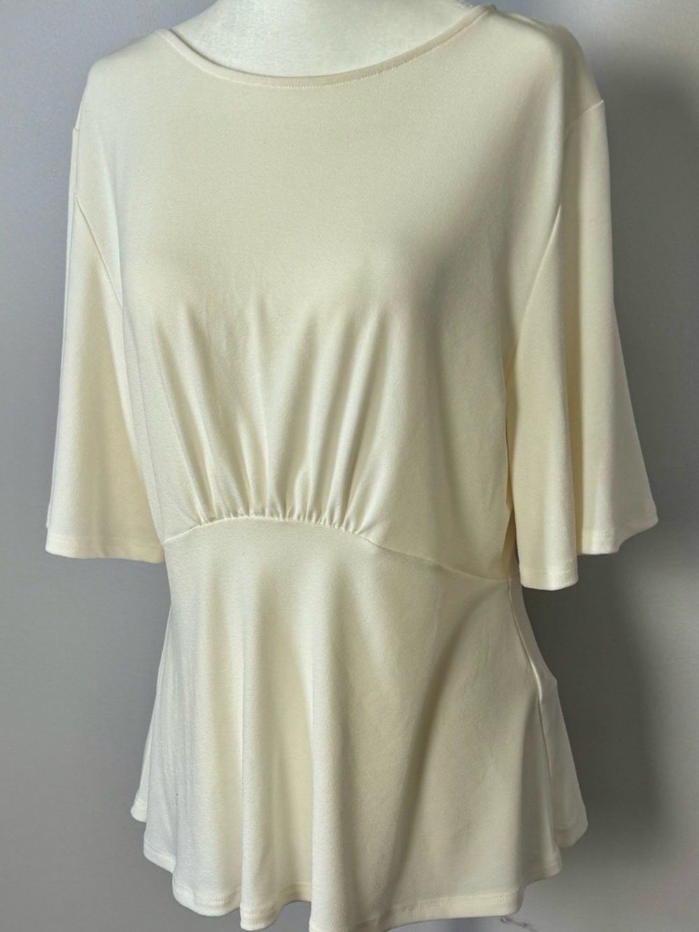 Banana Republic Cream Short Sleeve Peplum Blouse - Picture 3 of 7